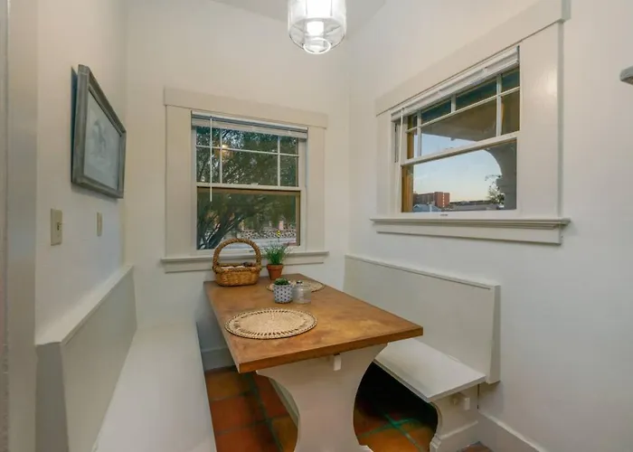 3 Blocks From U Of A - Near 4th Ave - 1 Bedroom 1 Ba * Tucson